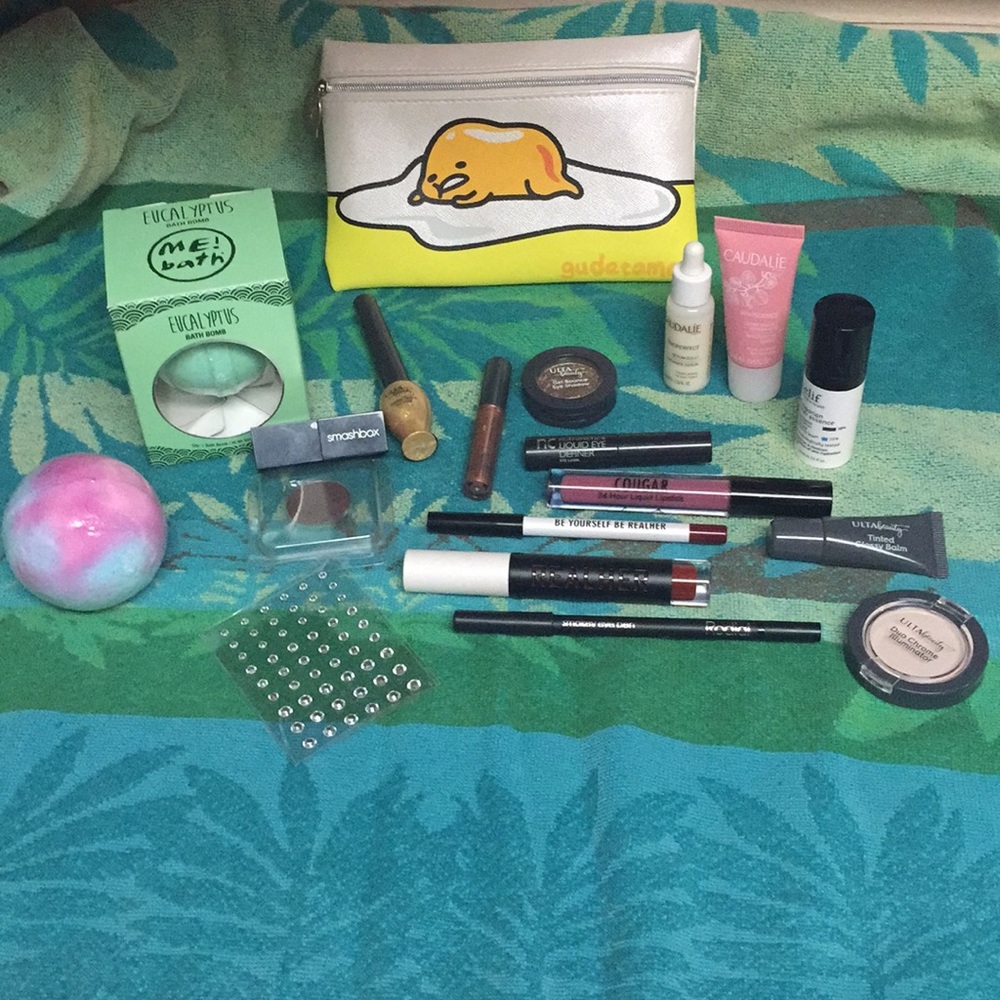 Makeup, bath, face bundle